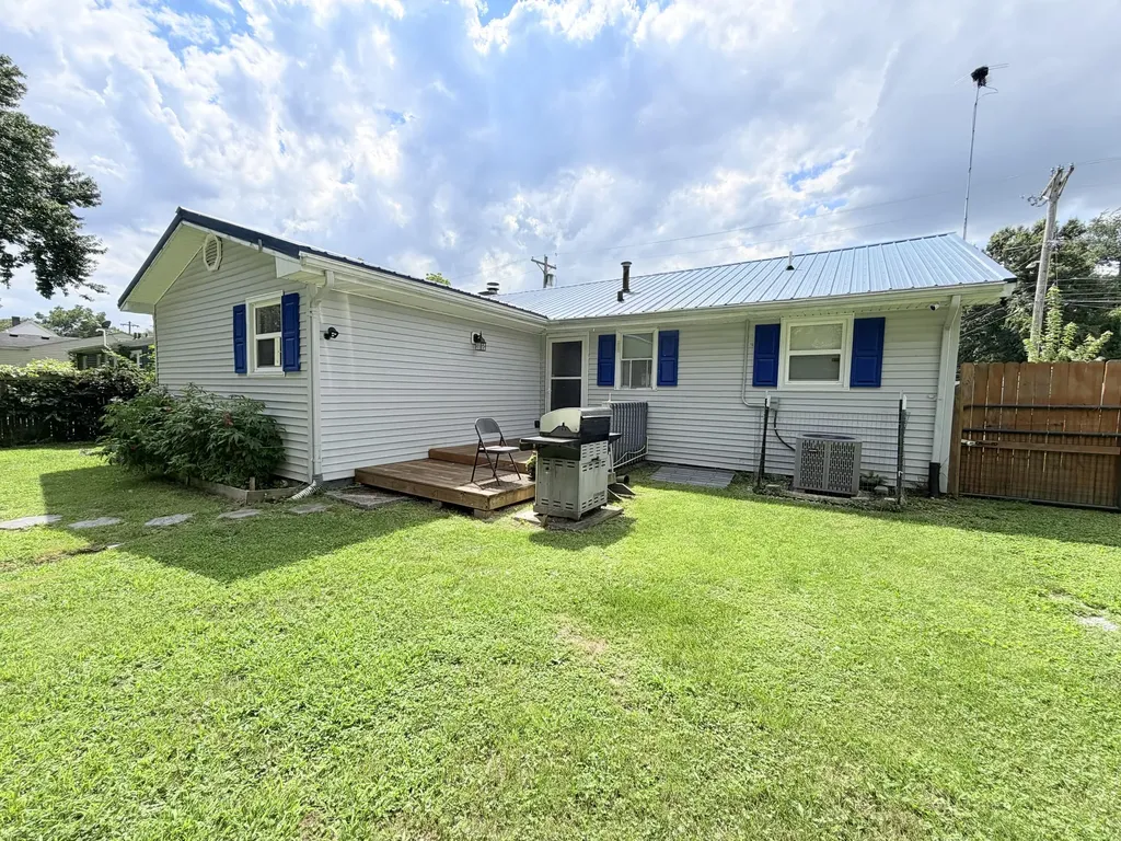 110 Dinsmore Street Berea KY 40403