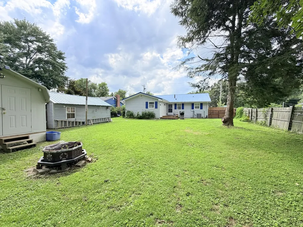 110 Dinsmore Street Berea KY 40403