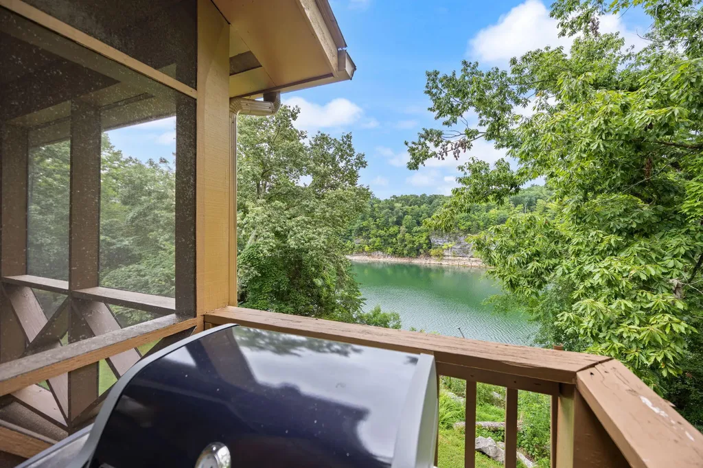 88-3 Woodson Bend Resort Bronston KY 42518