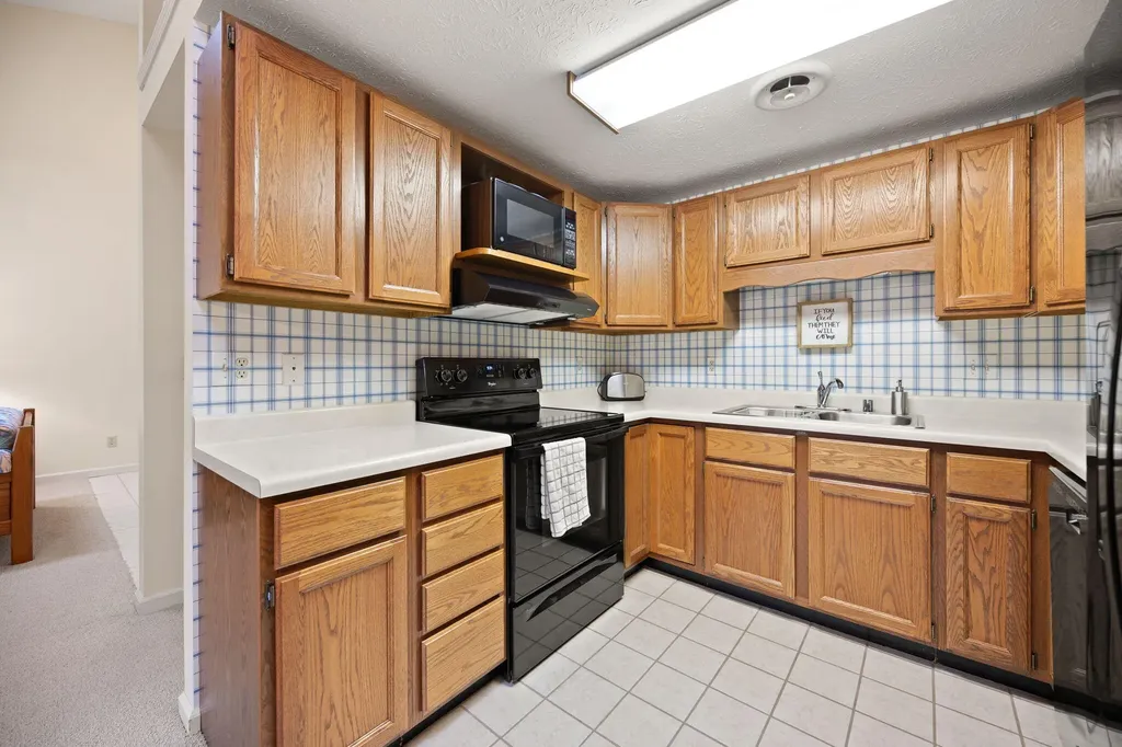 88-3 Woodson Bend Resort Bronston KY 42518