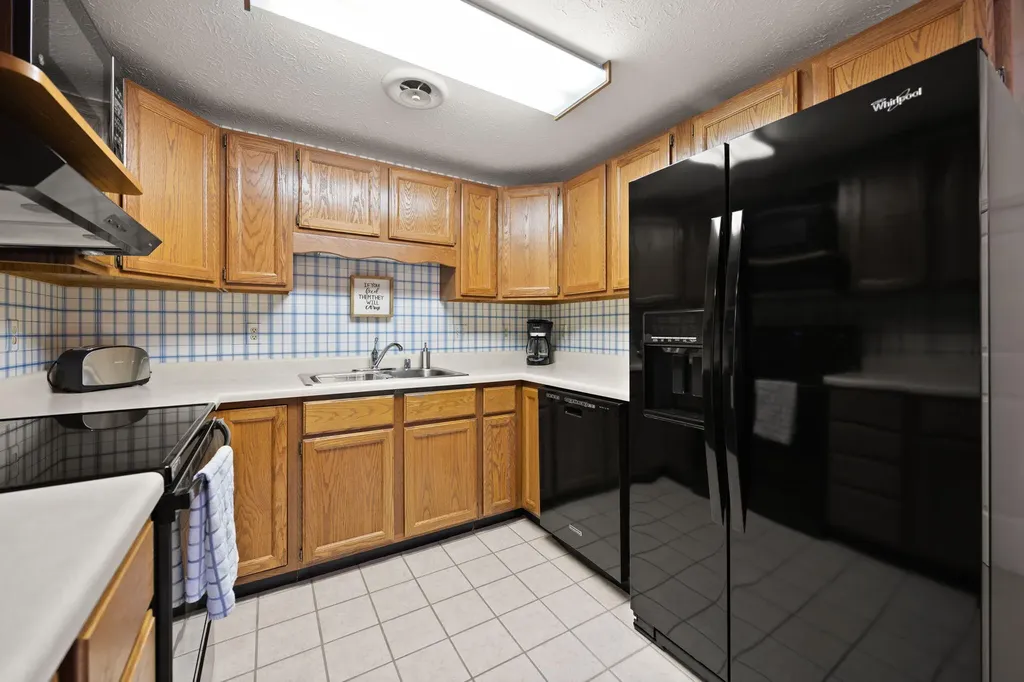 88-3 Woodson Bend Resort Bronston KY 42518