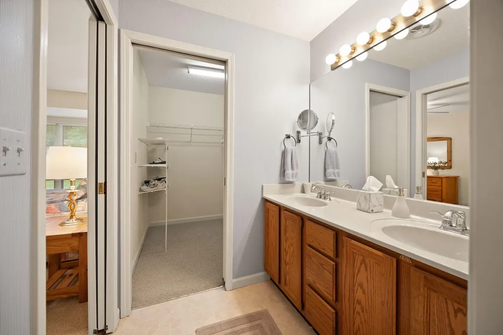 88-3 Woodson Bend Resort Bronston KY 42518