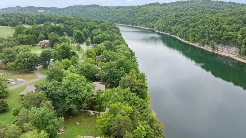 88-3 Woodson Bend Resort Bronston KY 42518