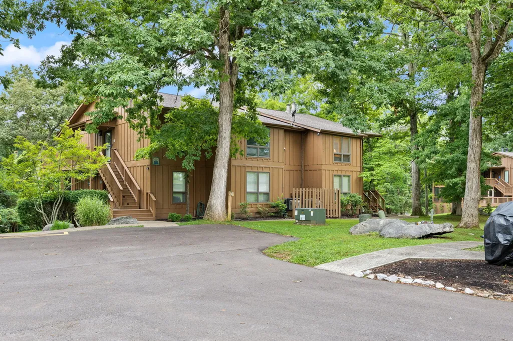 88-3 Woodson Bend Resort Bronston KY 42518