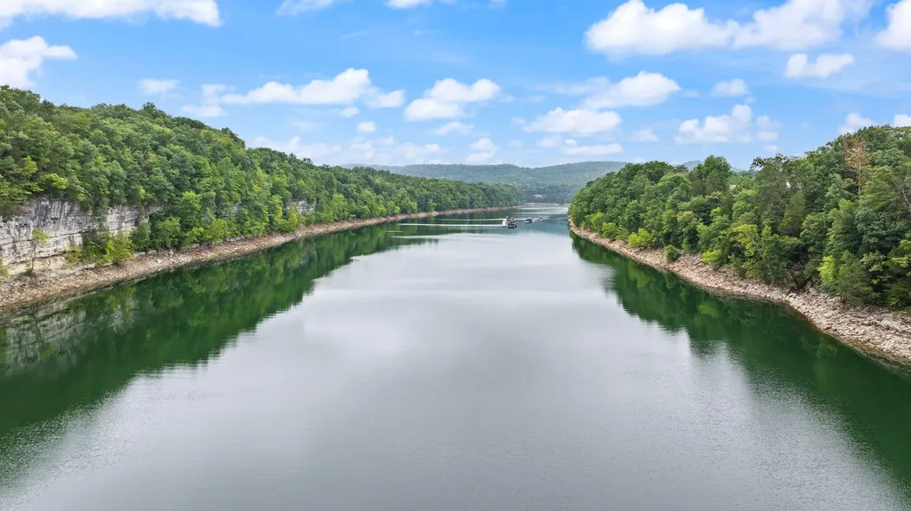 88-3 Woodson Bend Resort Bronston KY 42518