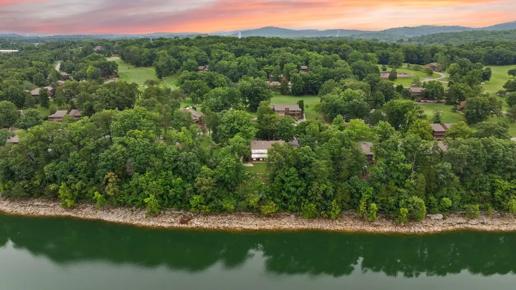 88-3 Woodson Bend Resort Bronston KY 42518