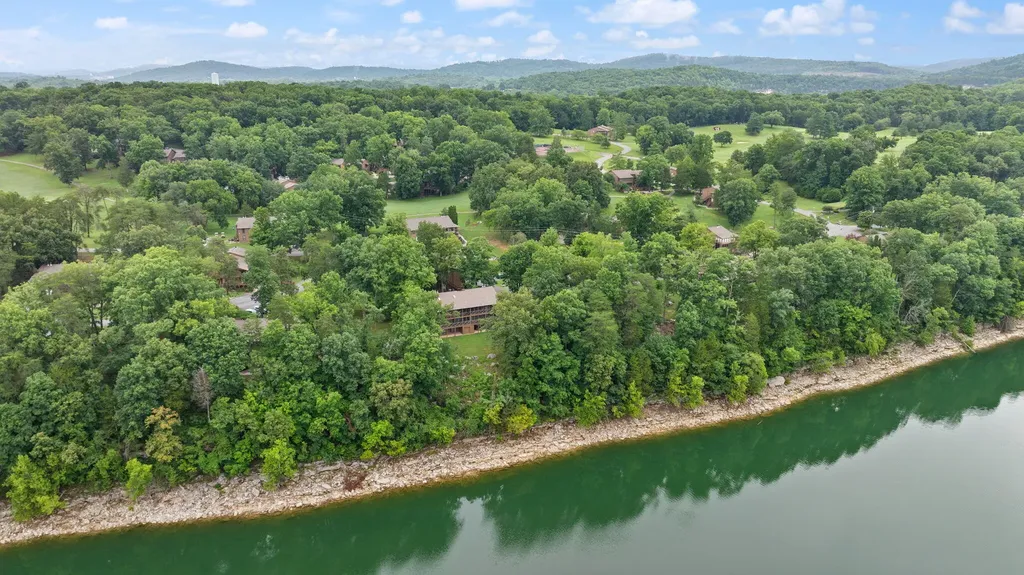 88-3 Woodson Bend Resort Bronston KY 42518