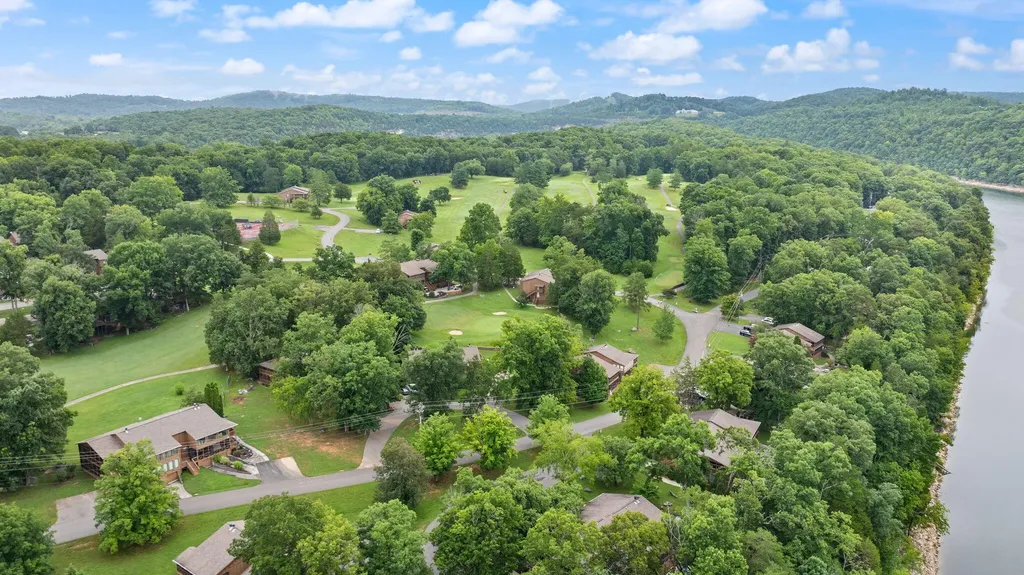 88-3 Woodson Bend Resort Bronston KY 42518