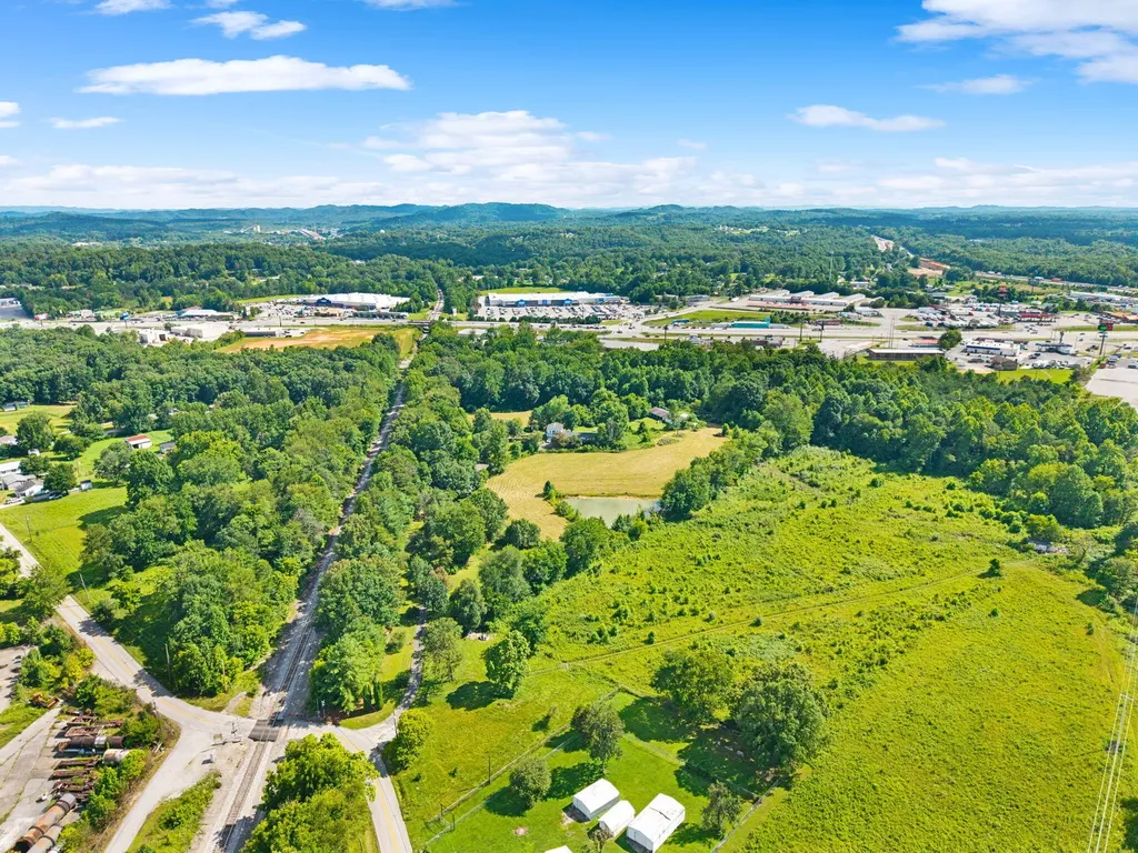 2792 N Highway 1223 Corbin KY 40701