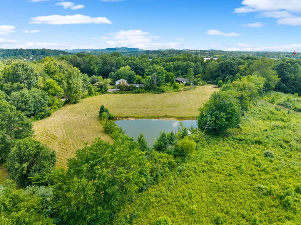 2792 N Highway 1223 Corbin KY 40701