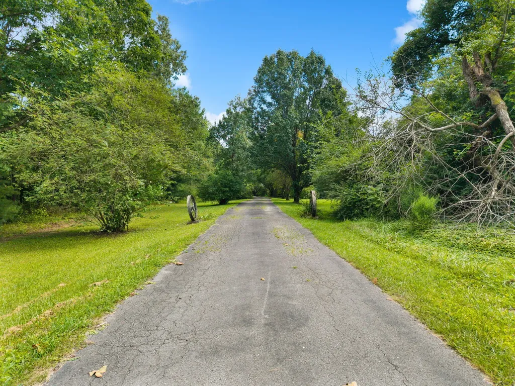 2792 N Highway 1223 Corbin KY 40701