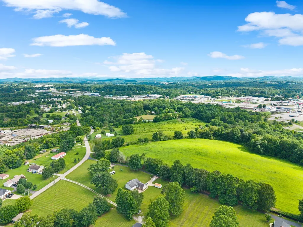 2792 N Highway 1223 Corbin KY 40701