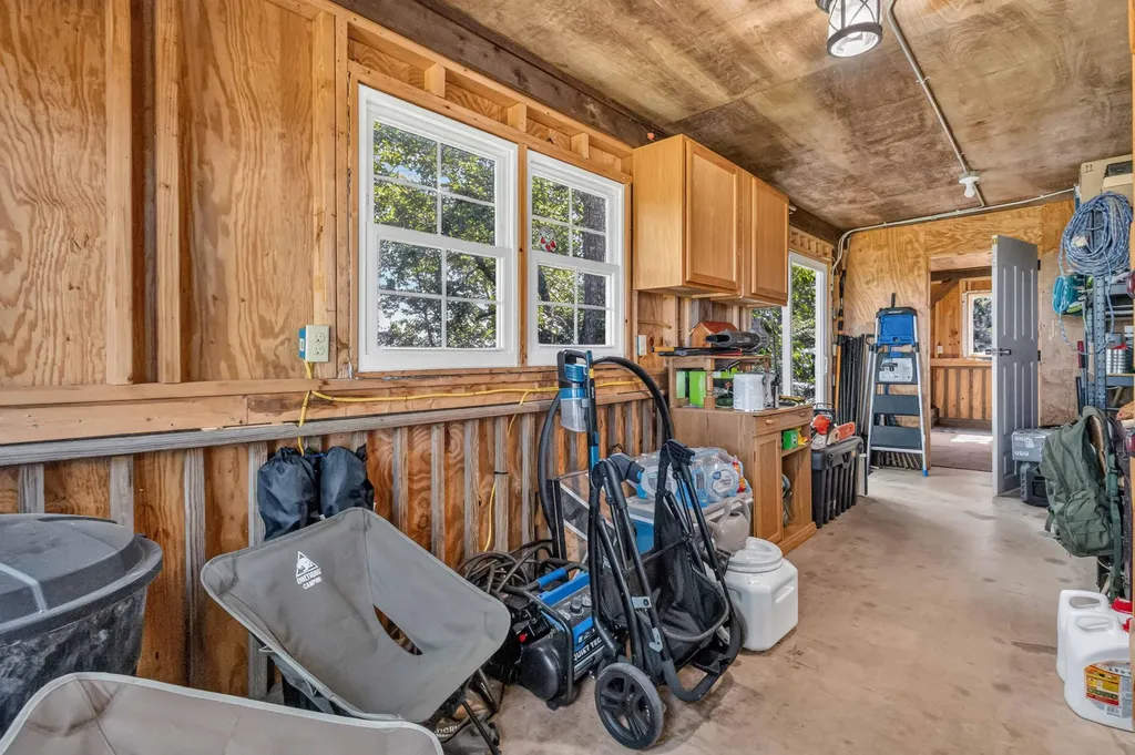 164 Hogue Hollow Junction City KY 40440