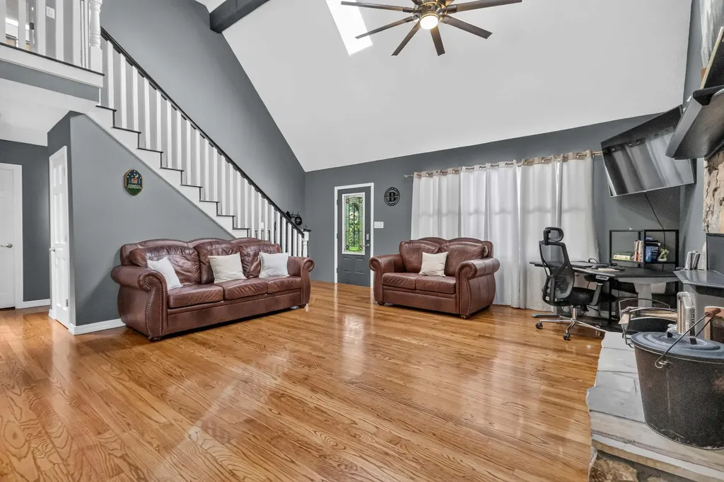 164 Hogue Hollow Junction City KY 40440
