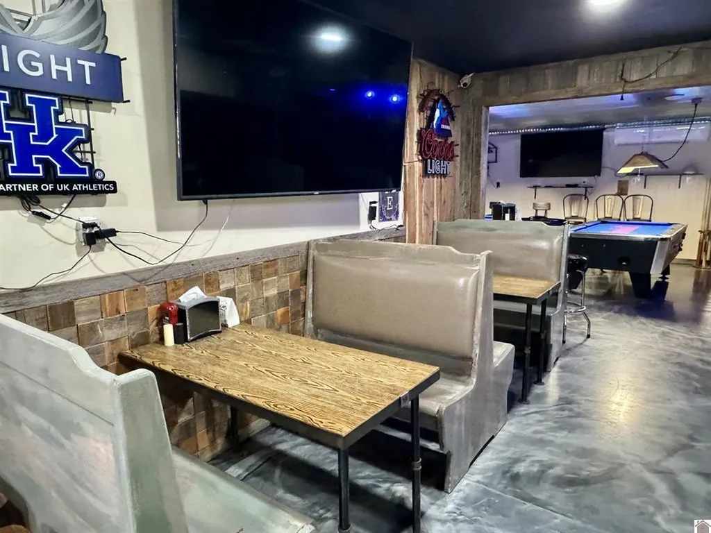 11728 E U.s. Highway 68 Benton KY 42025