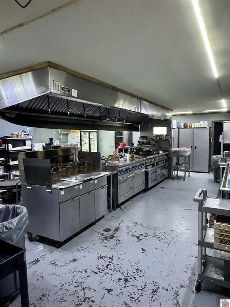 11728 E U.s. Highway 68 Benton KY 42025