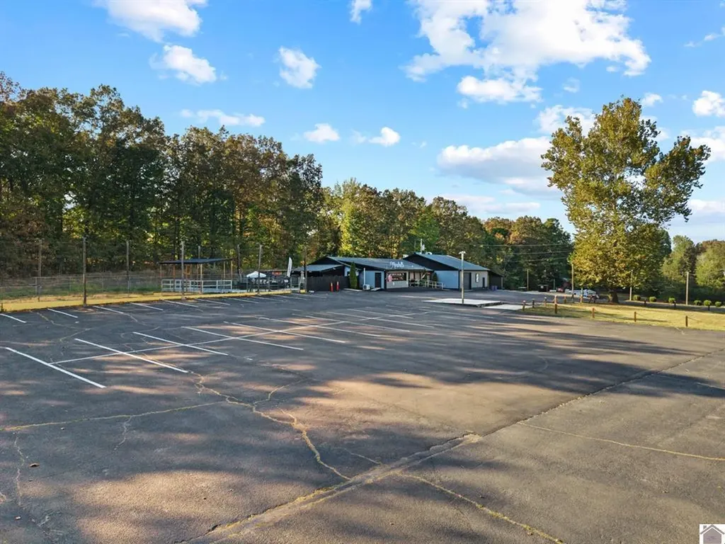 11728 E U.s. Highway 68 Benton KY 42025