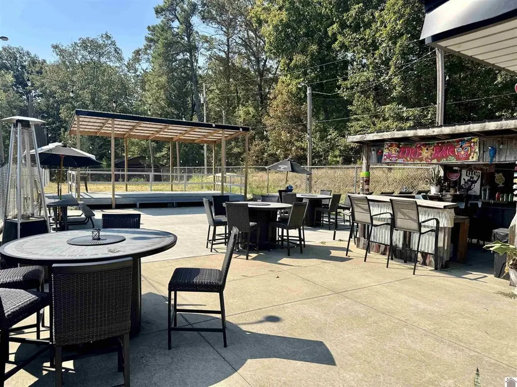 11728 E U.s. Highway 68 Benton KY 42025
