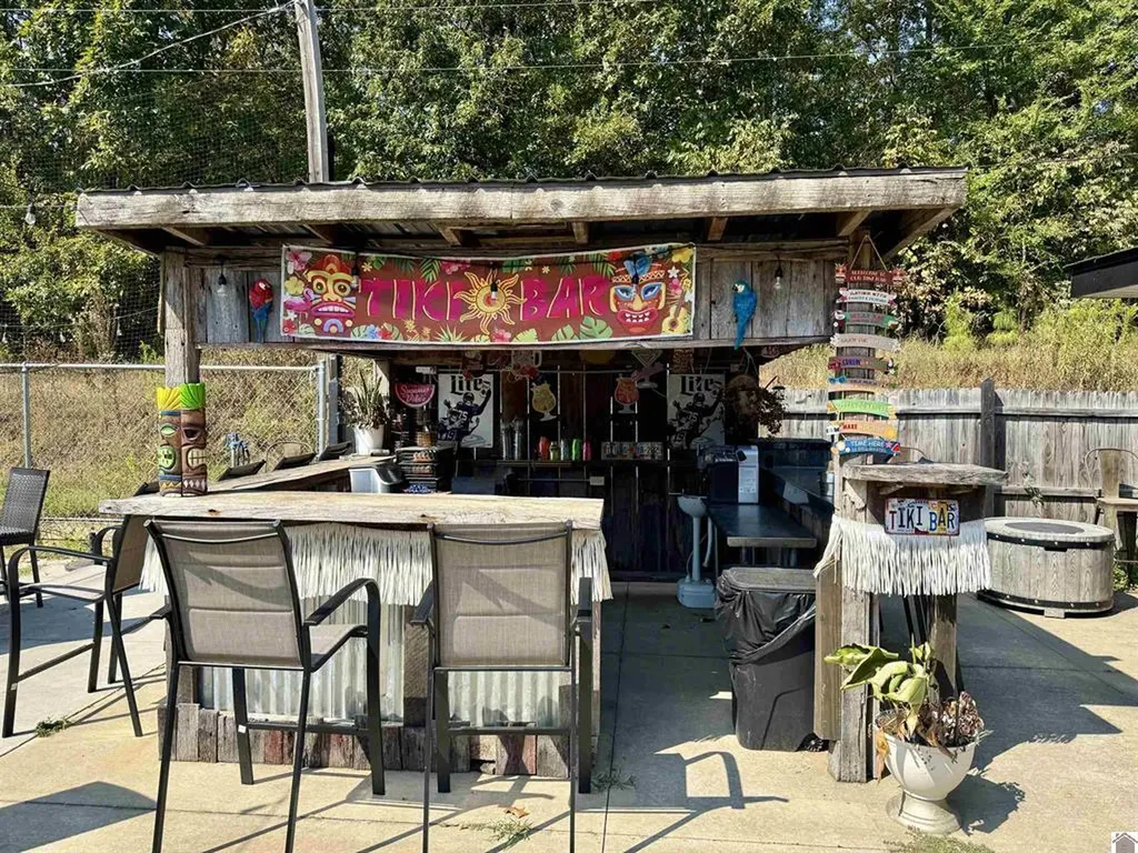 11728 E U.s. Highway 68 Benton KY 42025