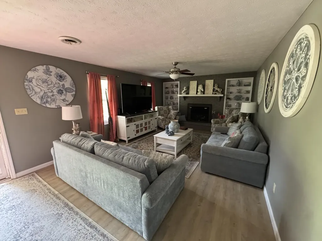 755 Barnesburg Road Somerset KY 42503
