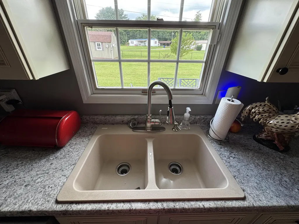 755 Barnesburg Road Somerset KY 42503