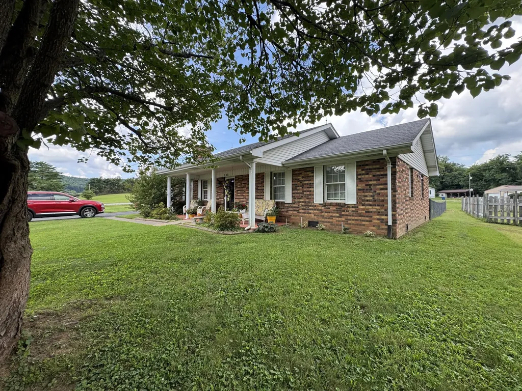 755 Barnesburg Road Somerset KY 42503