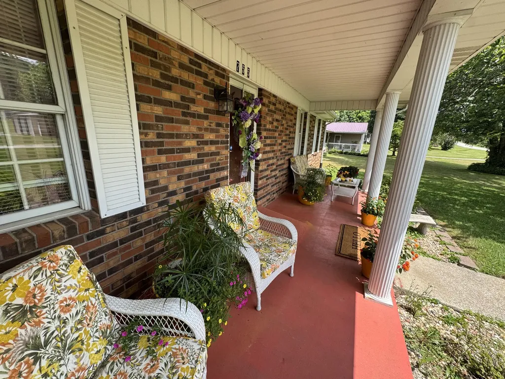 755 Barnesburg Road Somerset KY 42503
