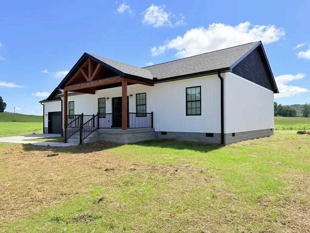 93 Stable Lane Brodhead KY 40409