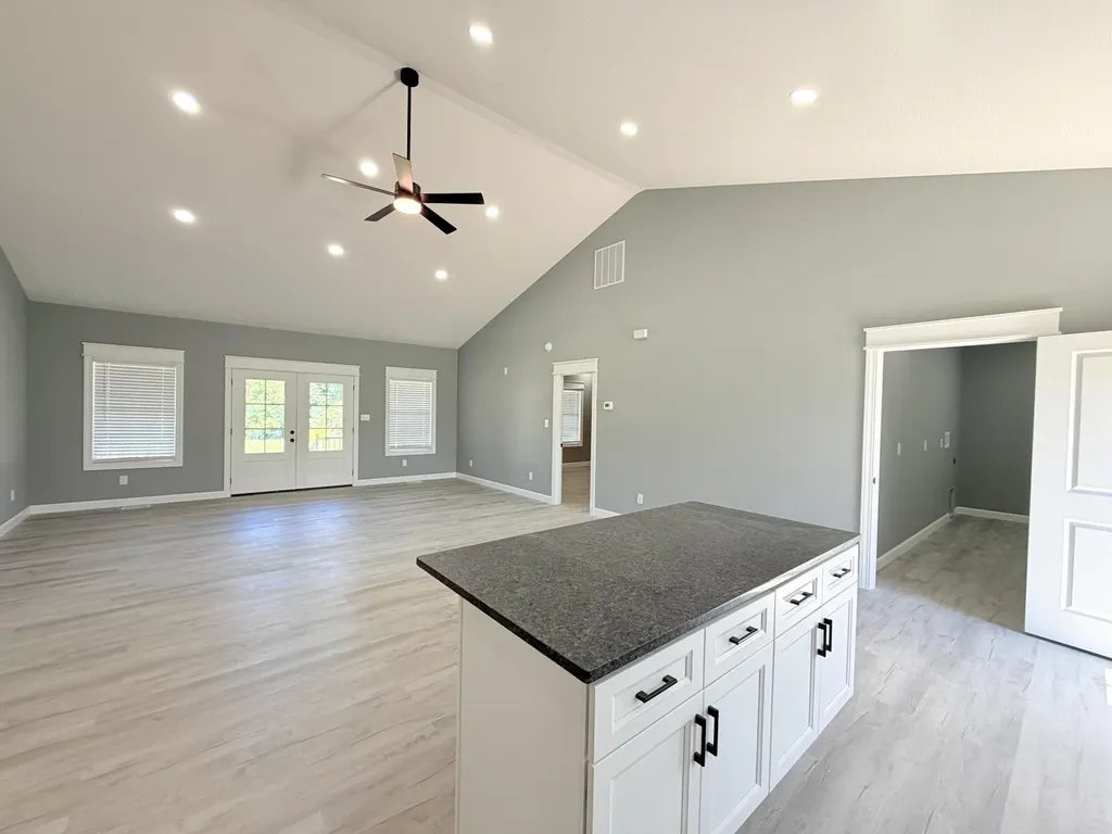 93 Stable Lane Brodhead KY 40409