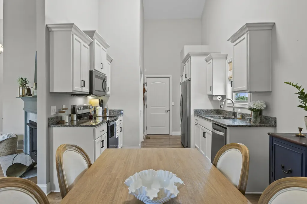893 Ridgeview Drive Frankfort KY 40601