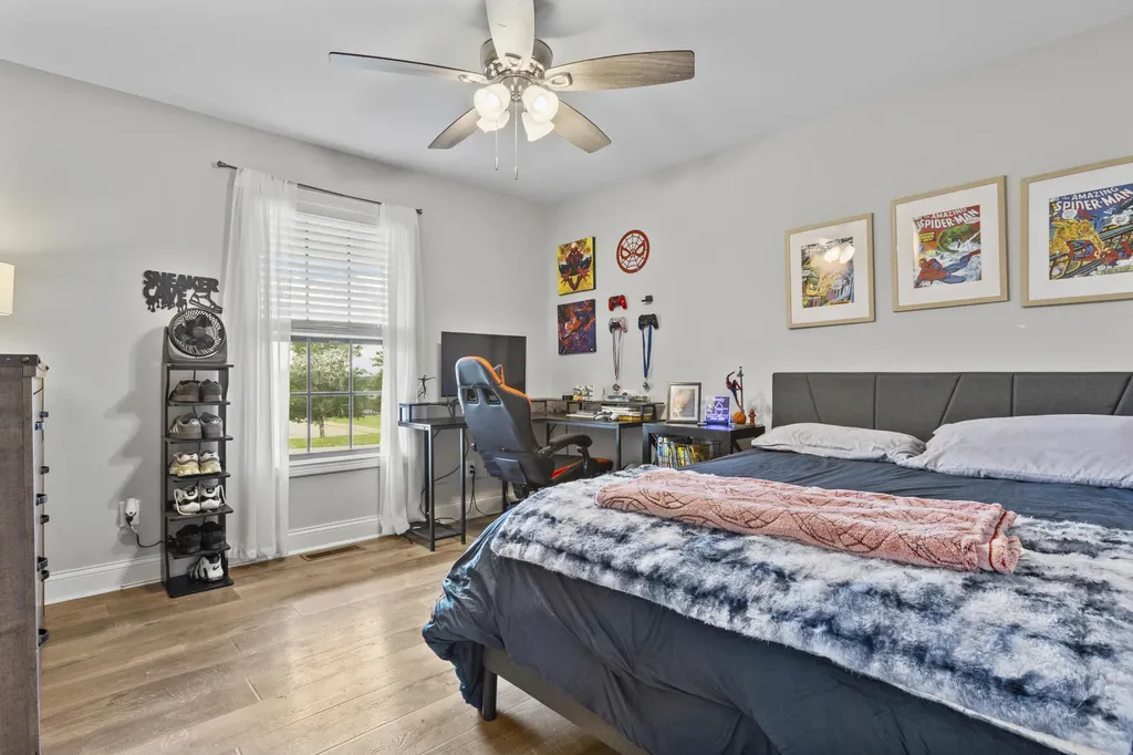 893 Ridgeview Drive Frankfort KY 40601