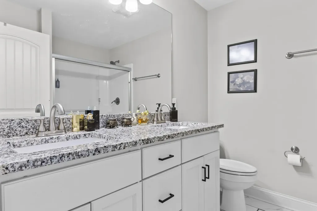 893 Ridgeview Drive Frankfort KY 40601