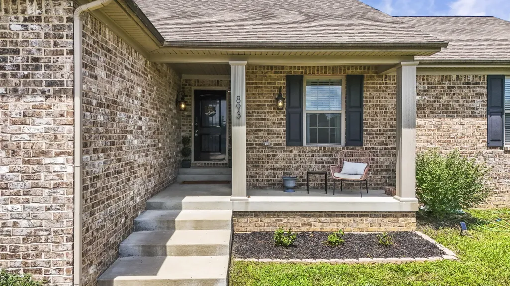 893 Ridgeview Drive Frankfort KY 40601