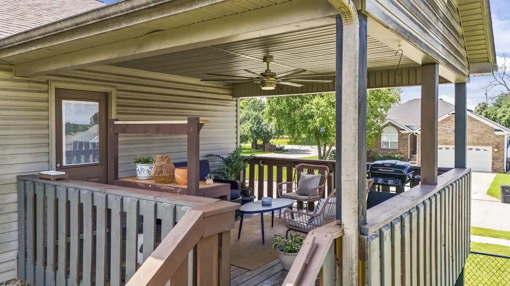 893 Ridgeview Drive Frankfort KY 40601