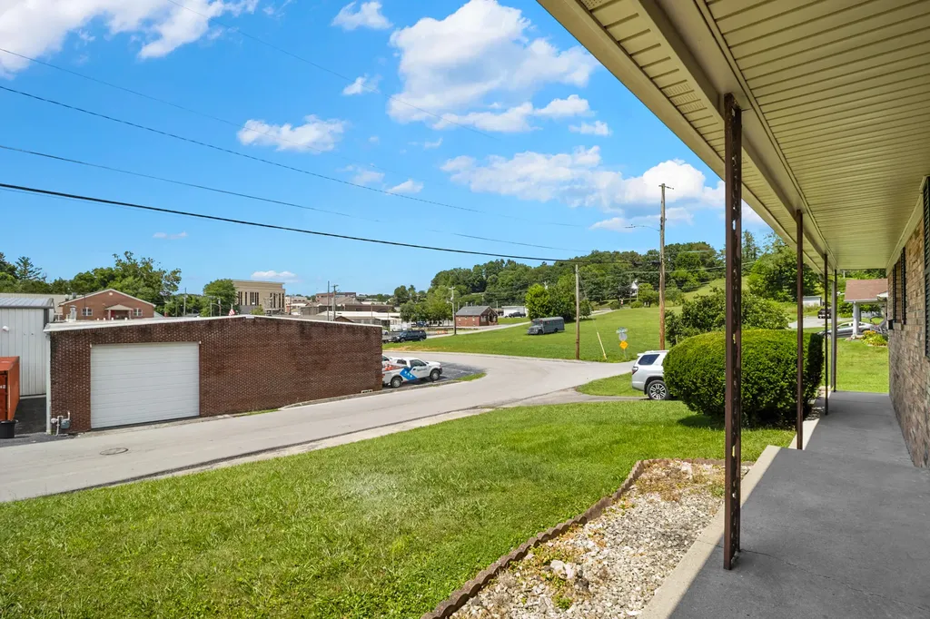 204 Johnson Addition London KY 40741