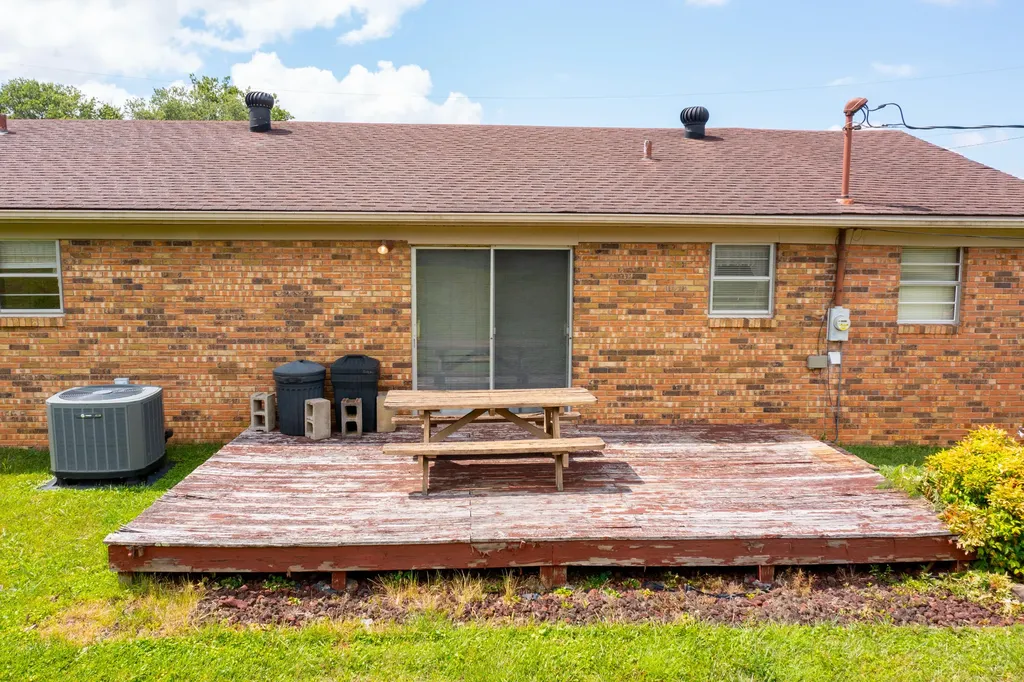 204 Johnson Addition London KY 40741