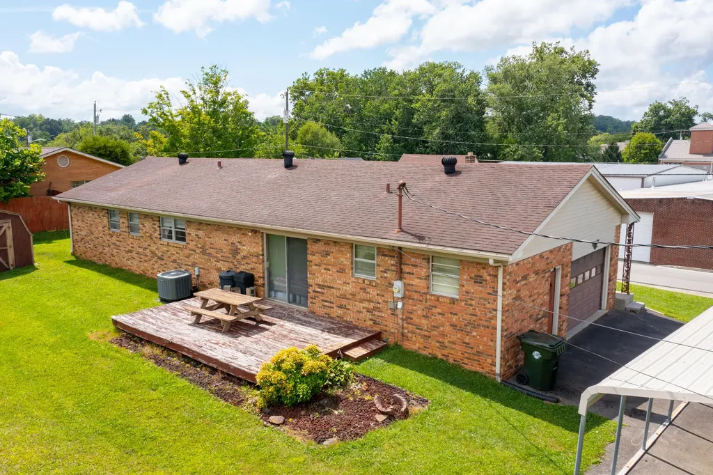 204 Johnson Addition London KY 40741