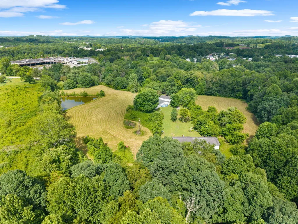 2792 N Highway 1223 Corbin KY 40701