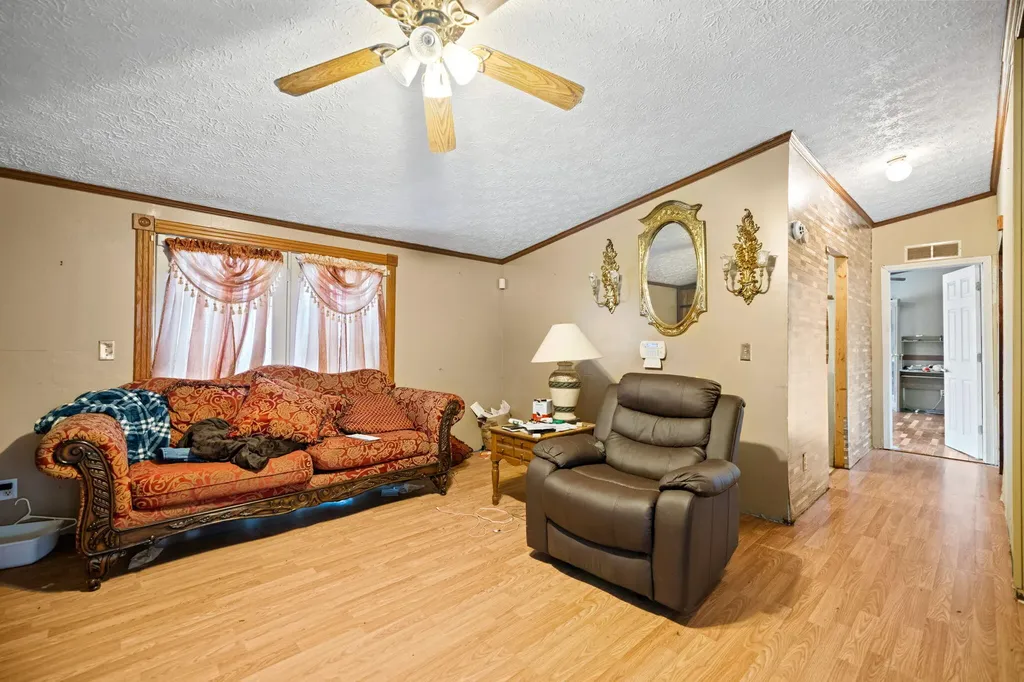 2792 N Highway 1223 Corbin KY 40701