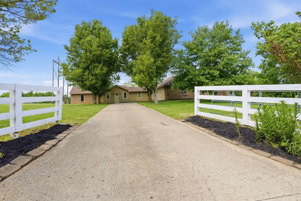 716 Smith Martin Lane Cynthiana KY 41031