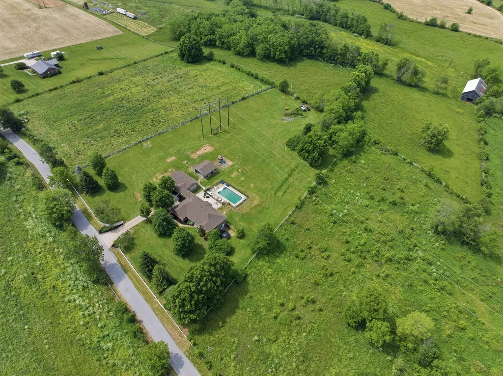 716 Smith Martin Lane Cynthiana KY 41031