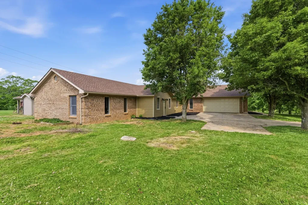 716 Smith Martin Lane Cynthiana KY 41031