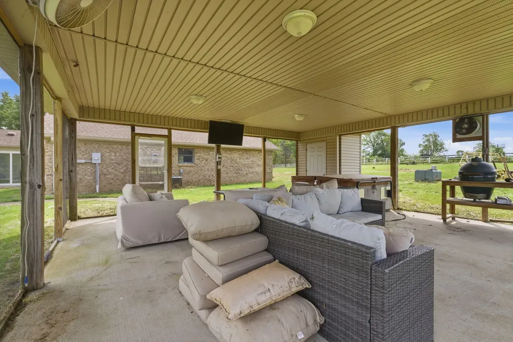 716 Smith Martin Lane Cynthiana KY 41031