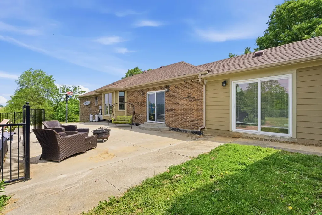 716 Smith Martin Lane Cynthiana KY 41031