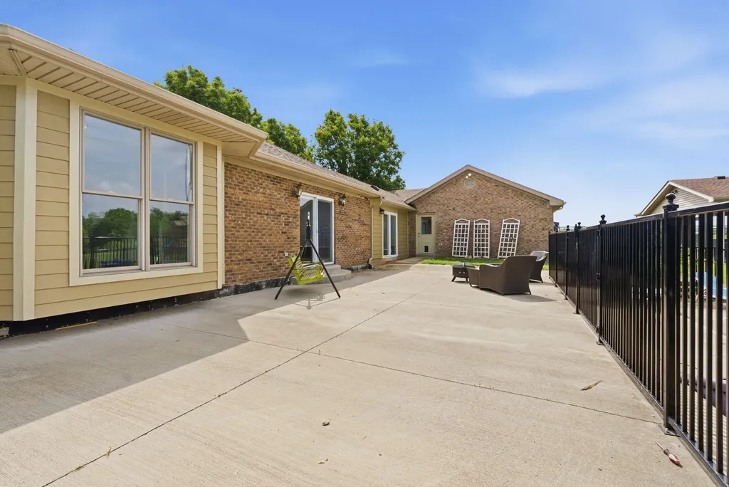 716 Smith Martin Lane Cynthiana KY 41031