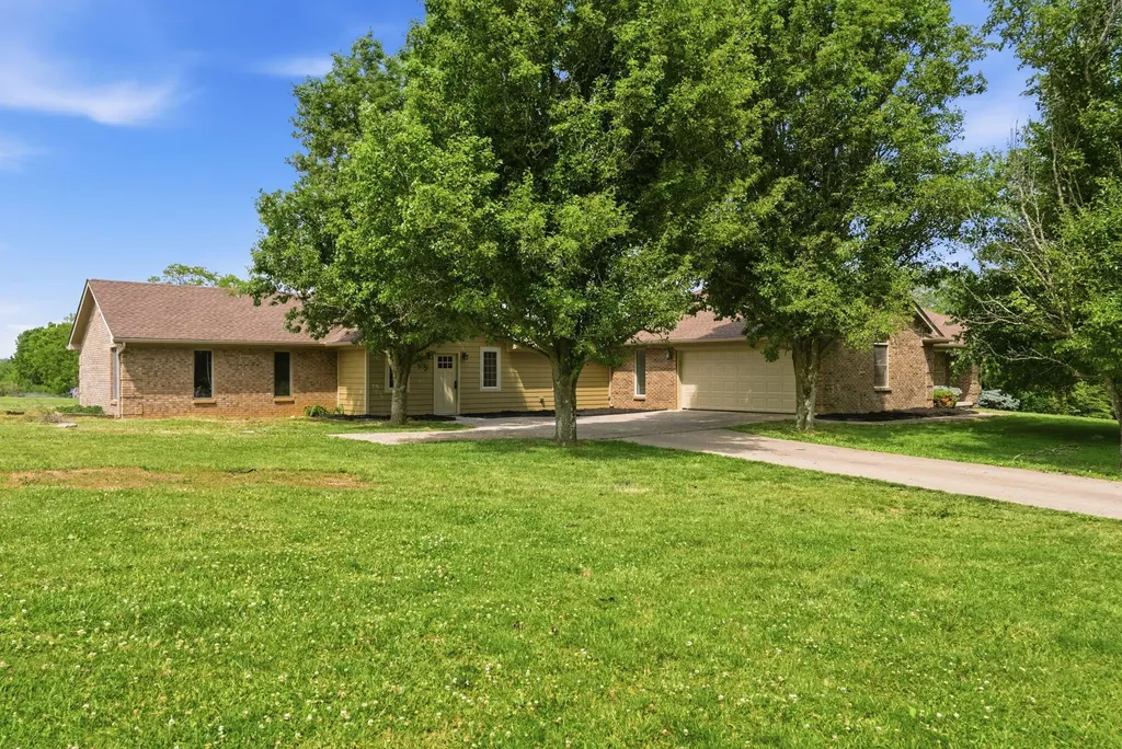 716 Smith Martin Lane Cynthiana KY 41031