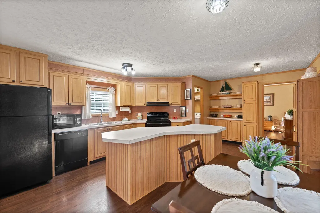 45 Oak Valley Road Irvine KY 40336