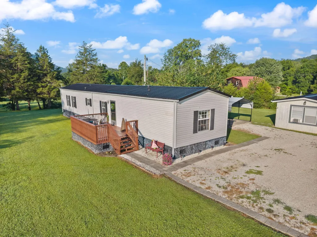 45 Oak Valley Road Irvine KY 40336