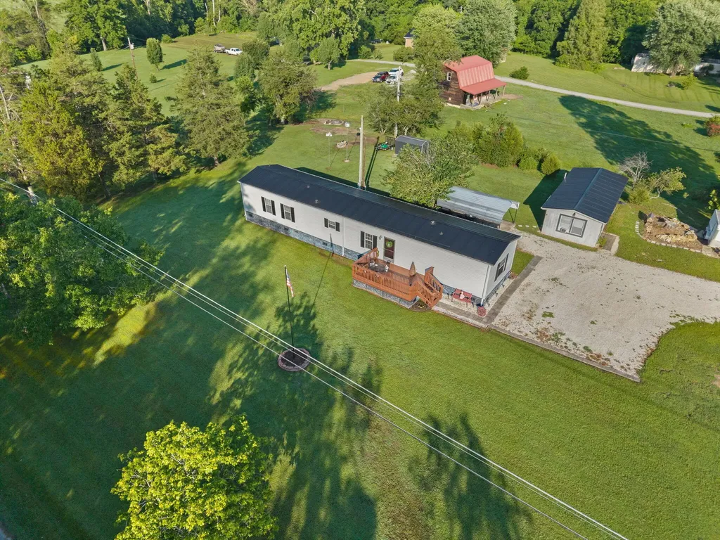 45 Oak Valley Road Irvine KY 40336
