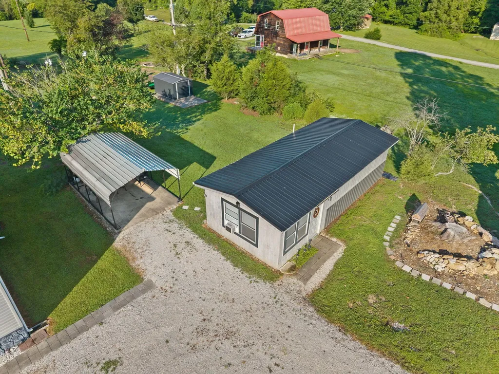 45 Oak Valley Road Irvine KY 40336